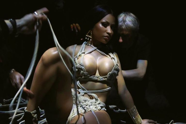 Nicki-Minaj-Bondage-Set-featured