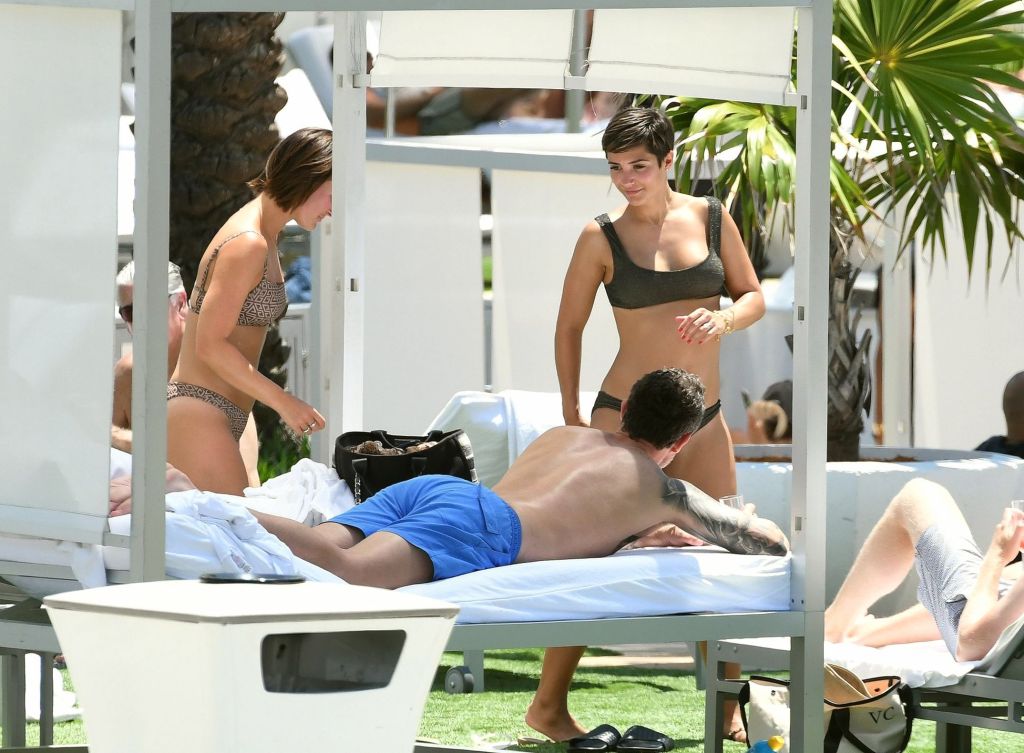 frankie-bridge-bikini-miami-mai-2019-29